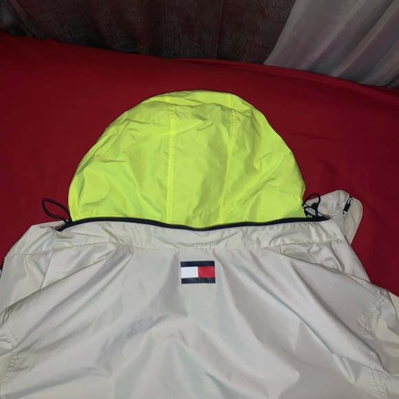 Men Tommy Hilfiger windbreaker - Picture 2 of 7